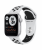 Apple Watch Series SE 44mm, серебристый алюминий, ремешок Nike "чистая платина/черный"